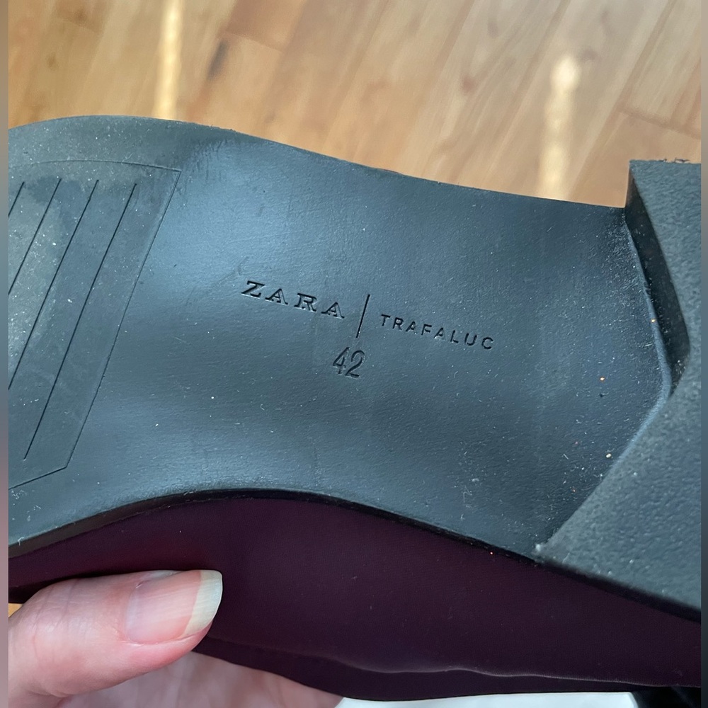 Zara Trafaluc Fabric Booties with back zip closure - Picture 4 of 9